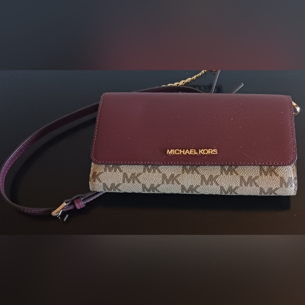Michael Kors Jet Set Saffiano Leather Luggage Wallet Chain Crossbody Bag